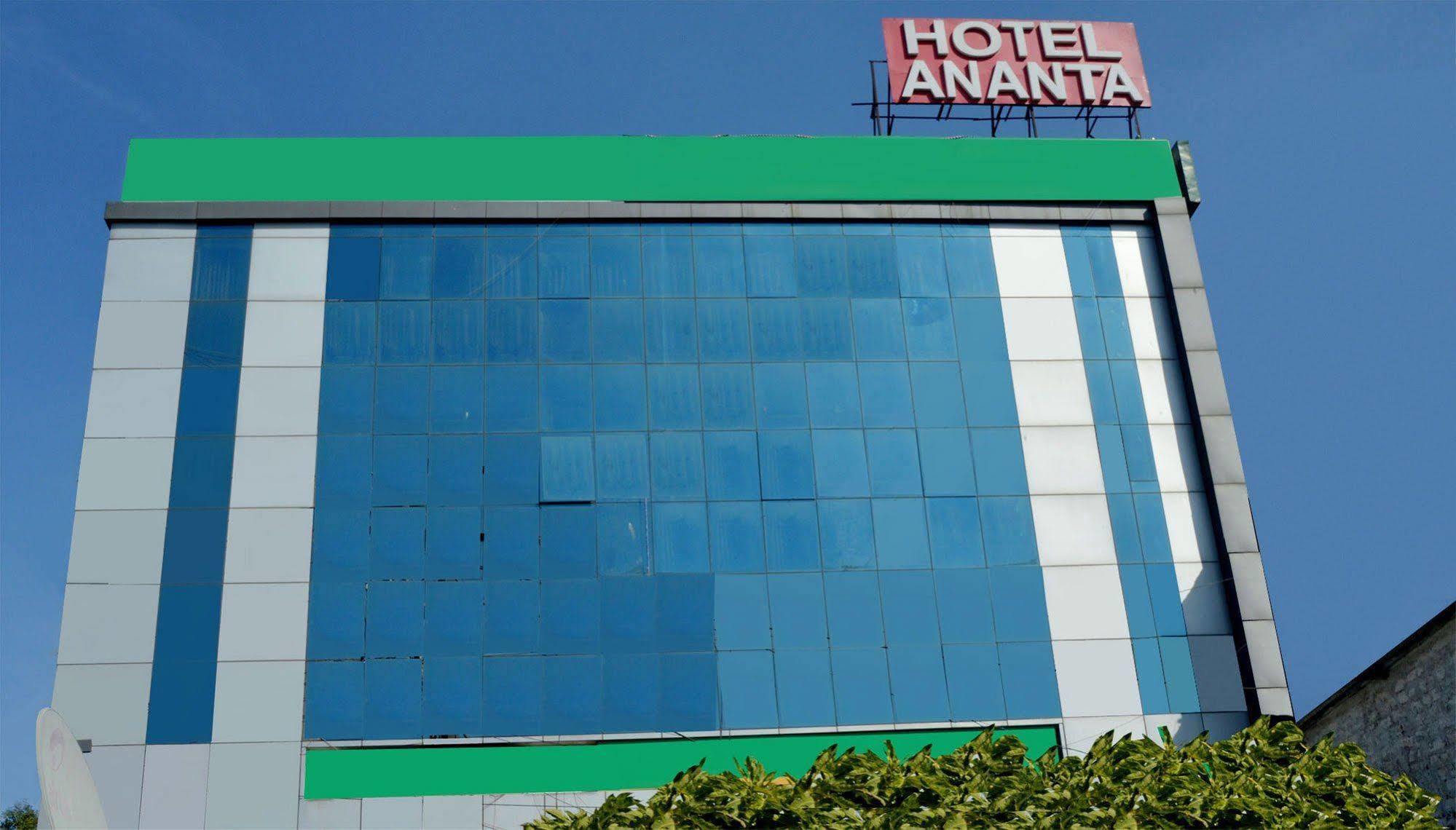 Hotel Ananta Inn Джайпур Екстериор снимка